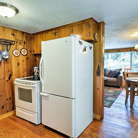Cozy Cabin With Ac And Deck, 5 Mi To Downtown Prescott Villa Bagian luar foto