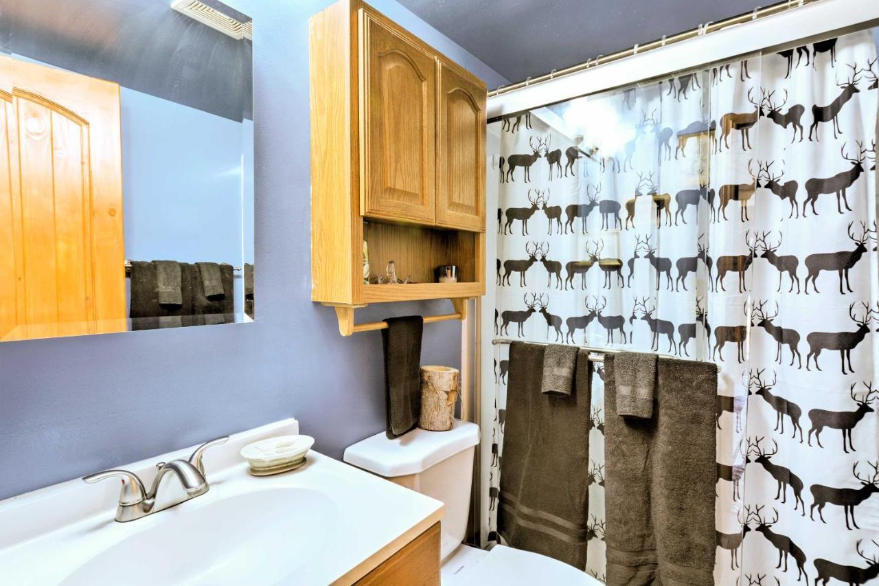 Cozy Cabin With Ac And Deck, 5 Mi To Downtown Prescott Villa Bagian luar foto