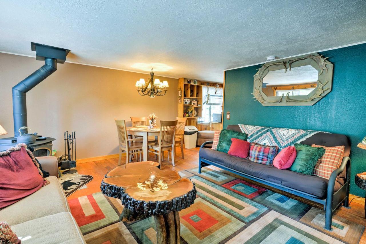 Cozy Cabin With Ac And Deck, 5 Mi To Downtown Prescott Villa Bagian luar foto
