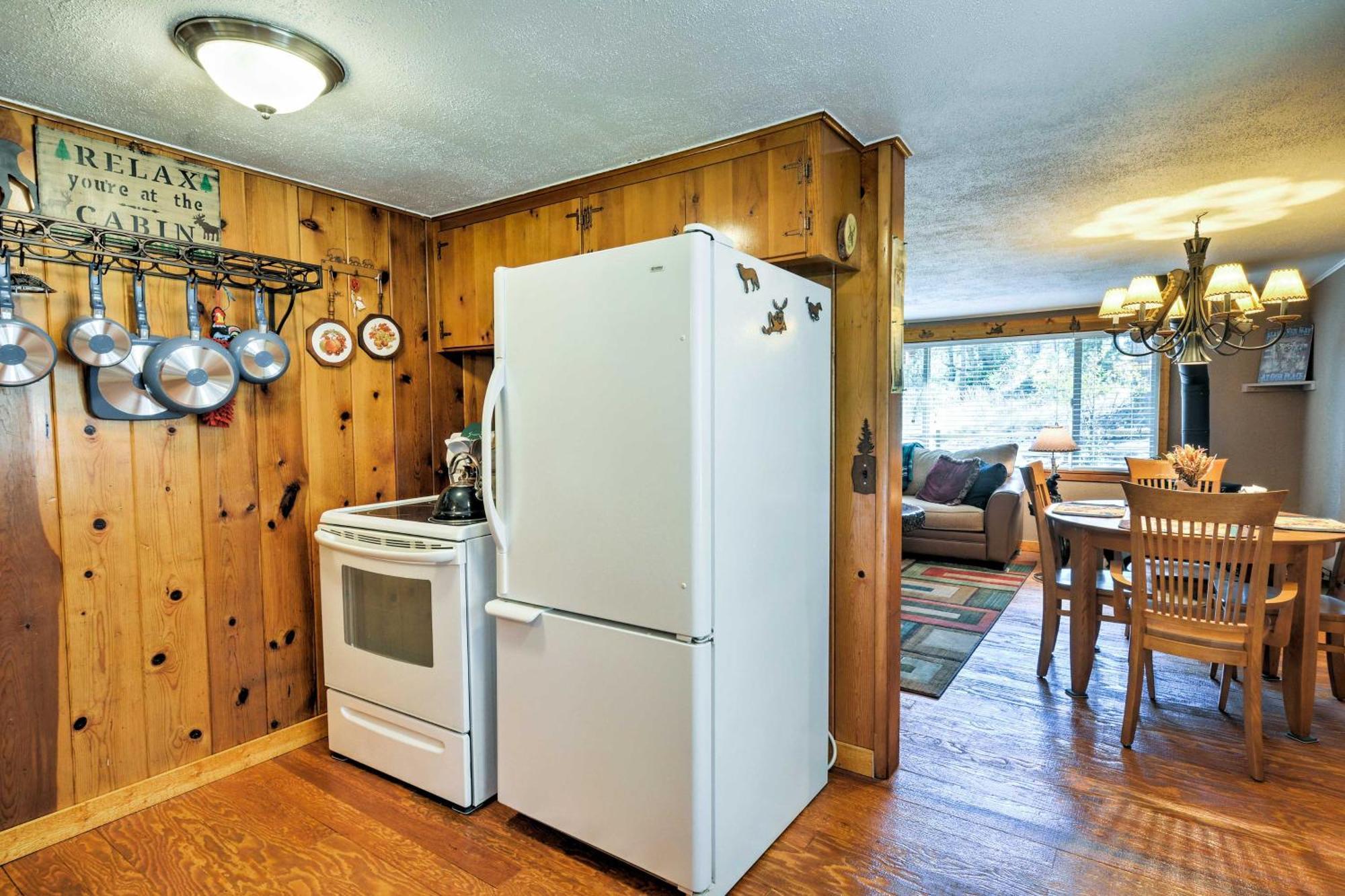 Cozy Cabin With Ac And Deck, 5 Mi To Downtown Prescott Villa Bagian luar foto